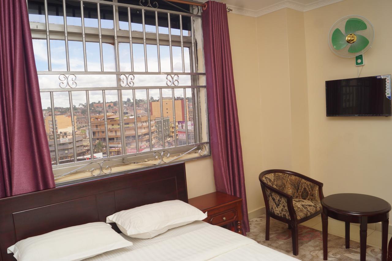 Diamonds Hotel Kampala Exterior foto