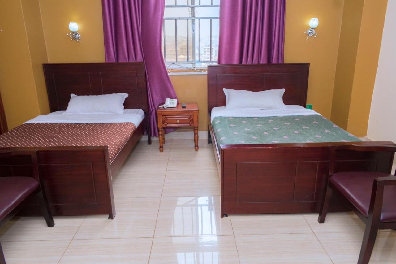 Diamonds Hotel Kampala Exterior foto